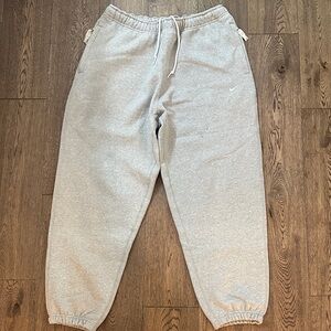 Nike Men’s Gray Sweatpants